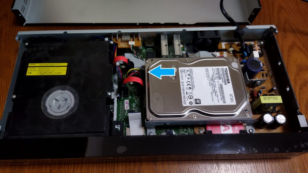 東芝ブルーレイ DBR-T350 HDD SATA コネクタ その1
