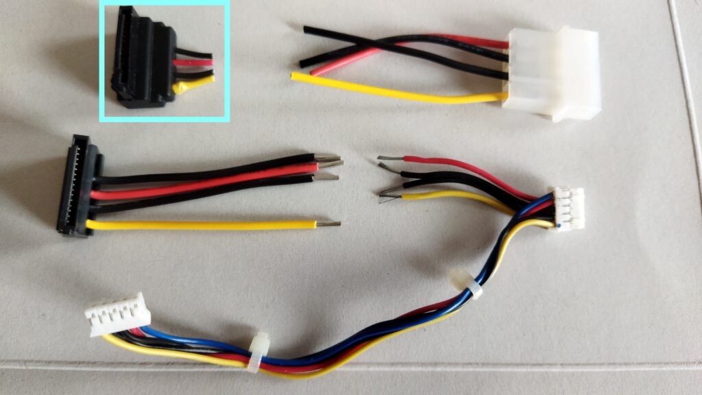 東芝ブルーレイ DBR-T350 HDD SATA コネクタ交換作業 その2