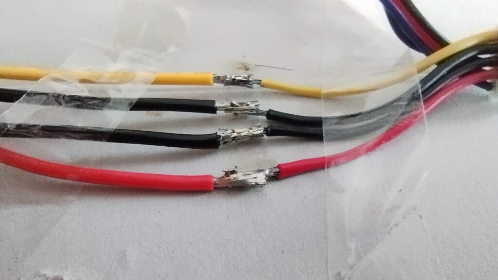 東芝ブルーレイ DBR-T350 HDD SATA コネクタ交換作業 その4